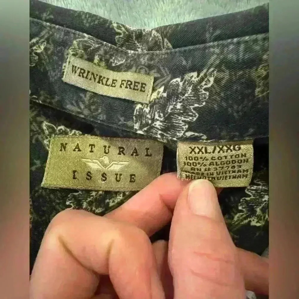 Men’s Natural Issue Button Down - Picture 4 of 6